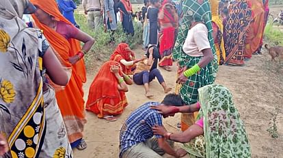 A young man who went to the farm in Dholpur Parua village died of electrocution