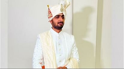 The groom came to marry with beard Panchayat evicted bride and groom from the society in Pali