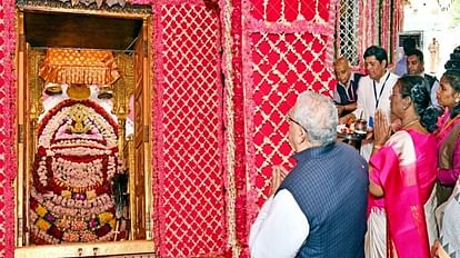 Sikar: महामहिम द्रौपदी मुर्मू ने किए बाबा खाटू श्याम के दर्शन, मंदिर की विजिटर बुक में लिखे अपने अनुभव His Excellency Draupadi Murmu visited Baba Khatu Shyam in Sikar